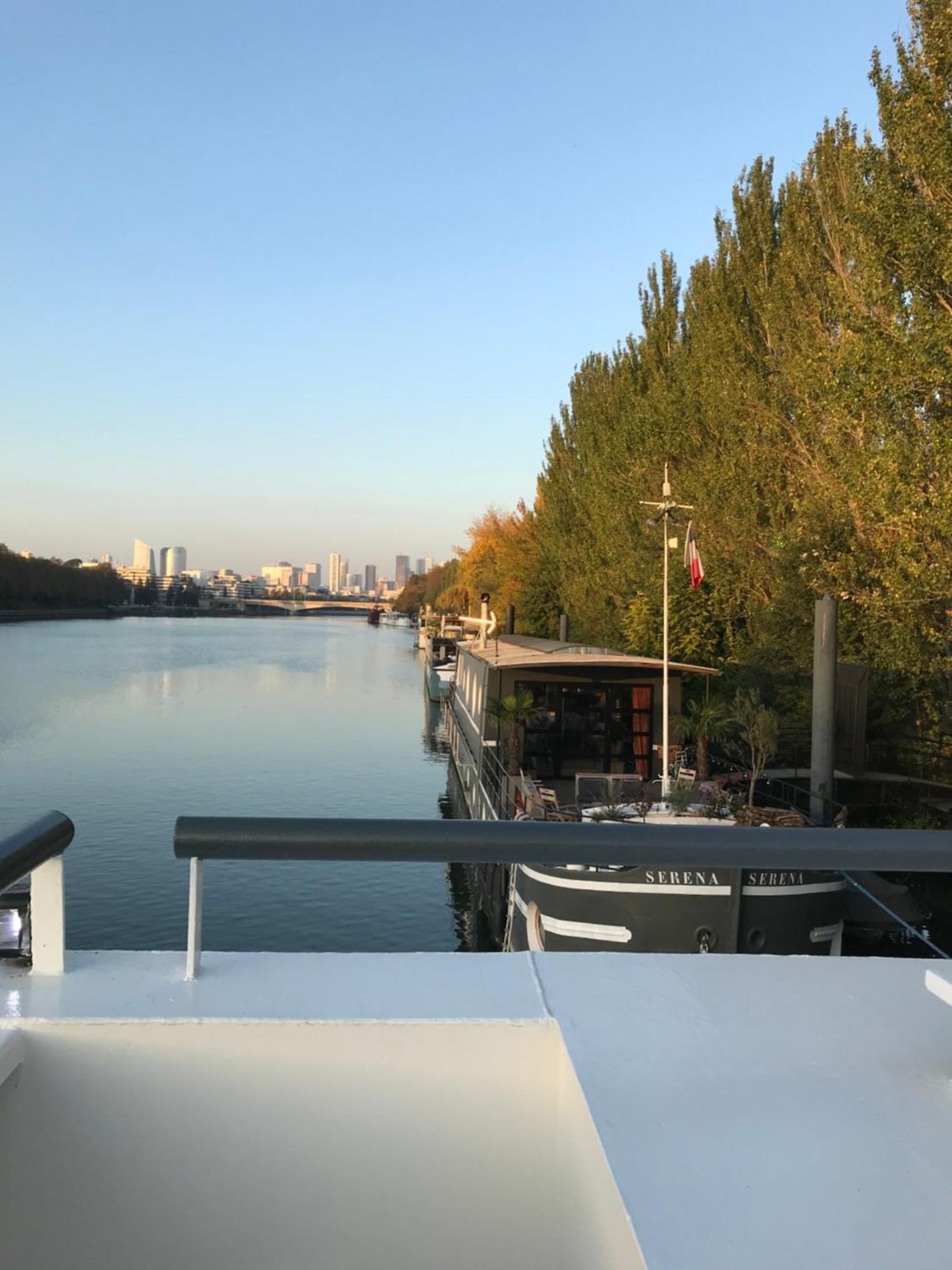 パリLoft Sur L'Eau Avec Parkingアパートメント エクステリア 写真